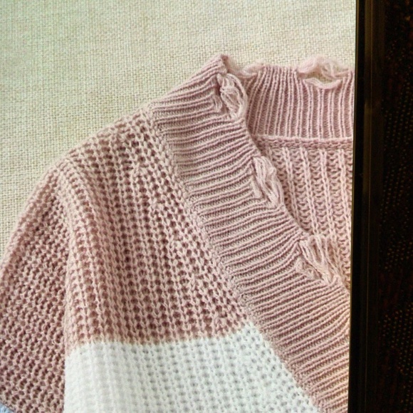 Shein vneck ripped detail colorblock sweater NWT sz small - Picture 4 of 5